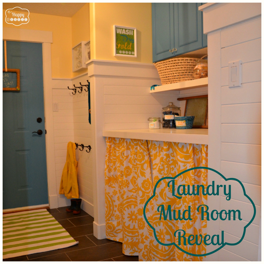 Laundry Mud Room Reveal at thehappyhousie.