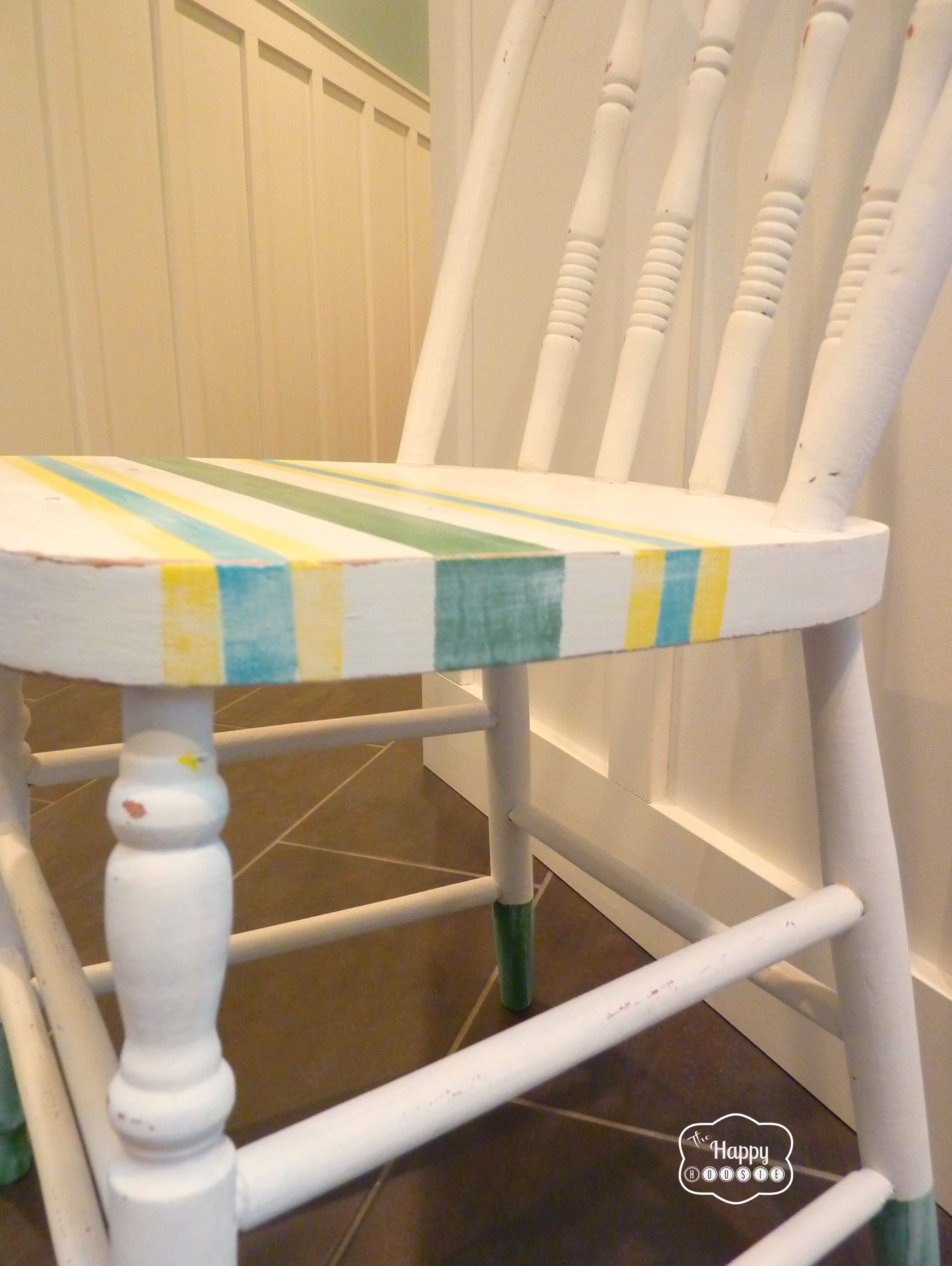 A Dipped ‘n’ Striped DIY Chalk (and Craft Paint) Painted Chair