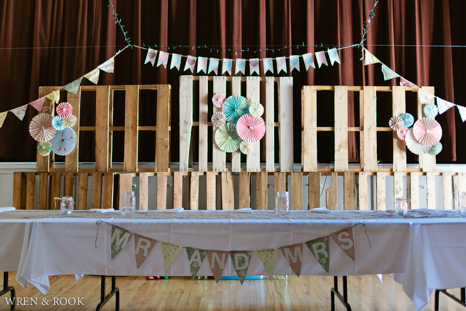 Rustic pallet decorations and banners.