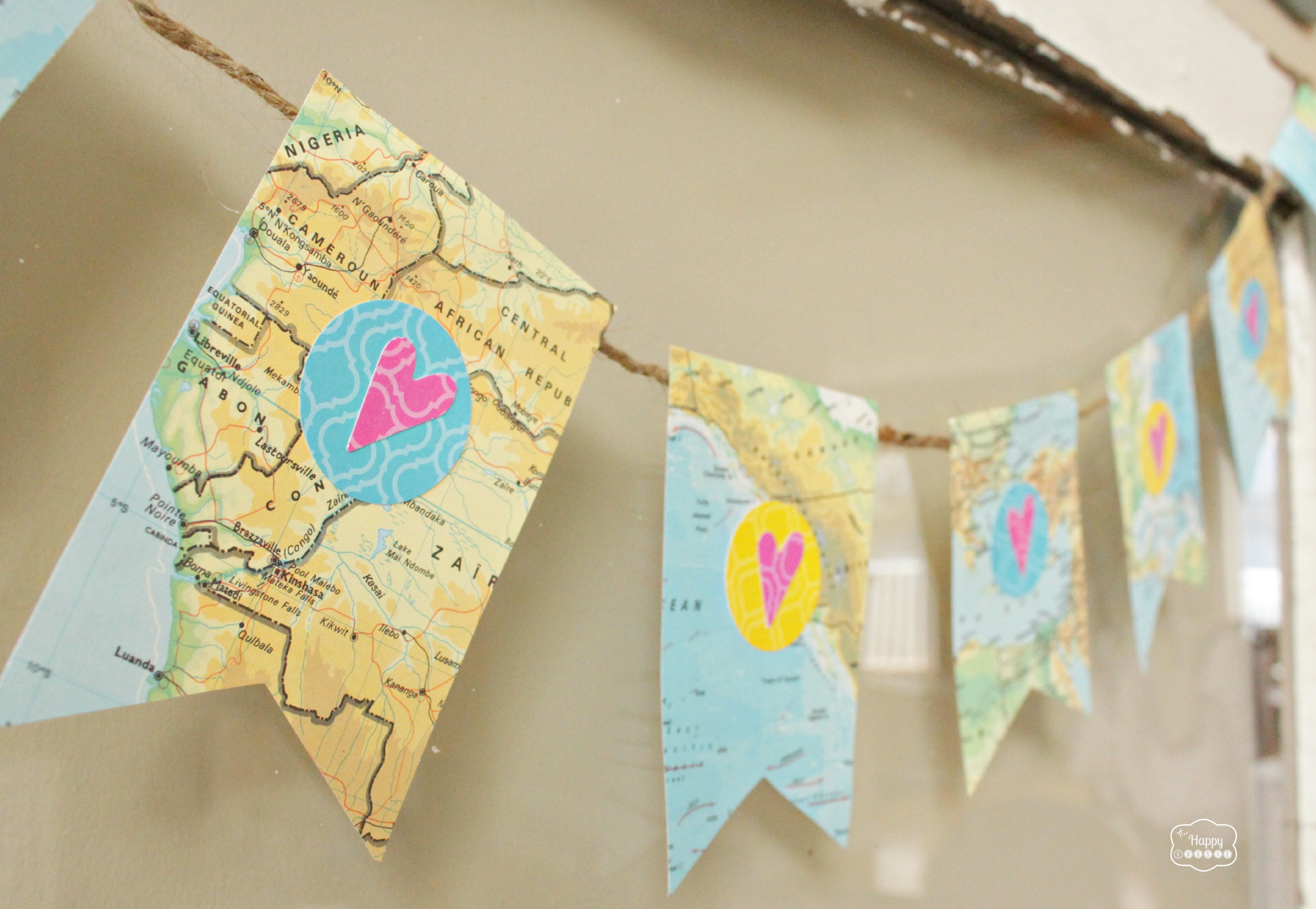 Easy Map Heart Bunting PLUS 14 Super Amazing V-Day Projects {$140 Target Card giveaway!}