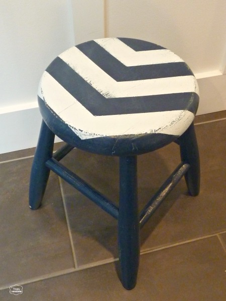 The finished stool.