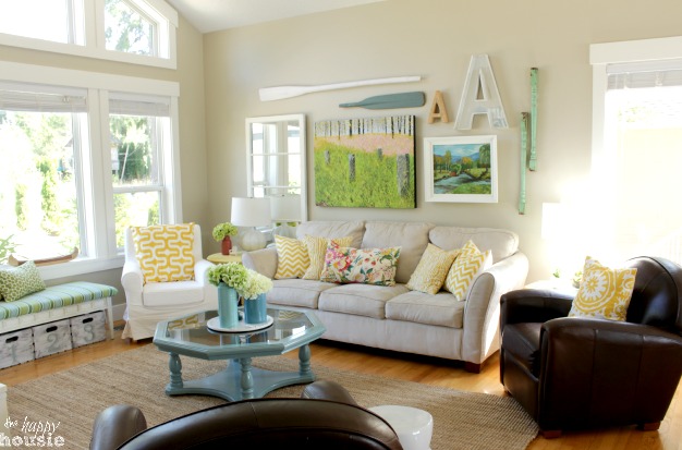 A neutral beachy living room.