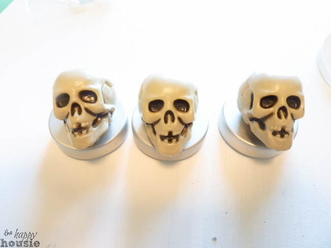 Three skulls.