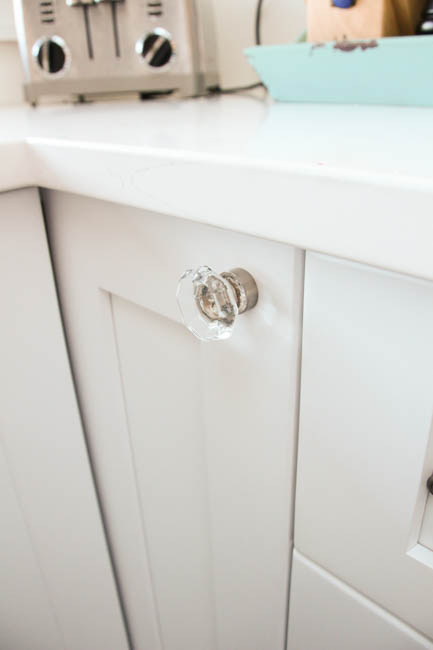Install Cabinet Knobs With A Template, Kitchen Cabinets With Glass Handles