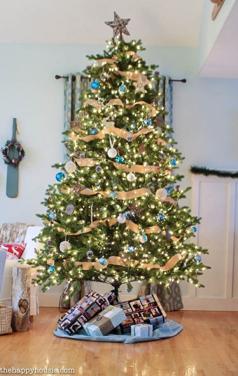 Rustic Blue and Natural Christmas Tree Decor at thehappyhousie.com-2-2