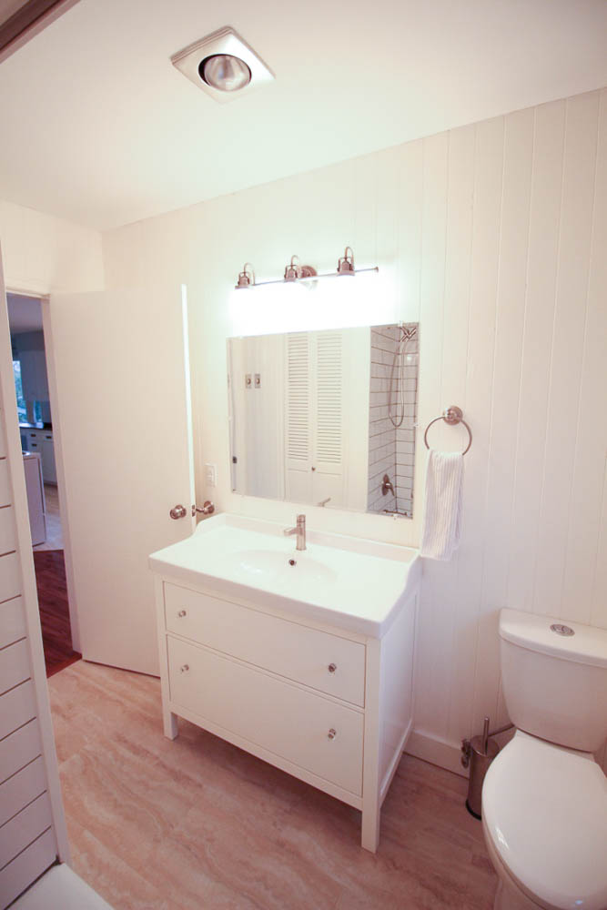 Bathroom Makeover on a Budget at thehappyhousie.com-13