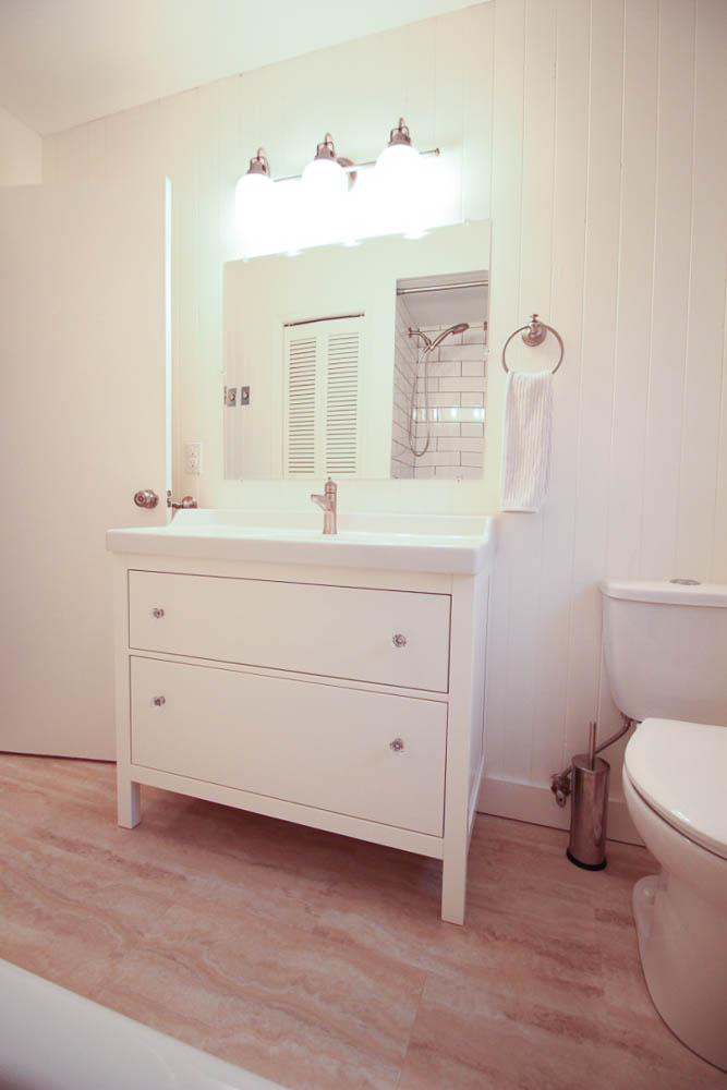Bathroom Makeover on a Budget at thehappyhousie.com-15