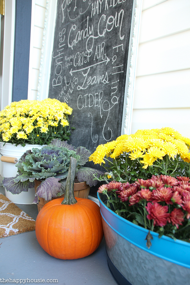 easy-ways-to-decorate-your-front-porch-for-fall-3