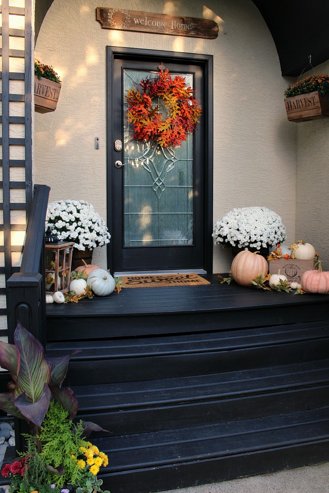 fall-porch-decorating-ideas-at-clean-scentsible