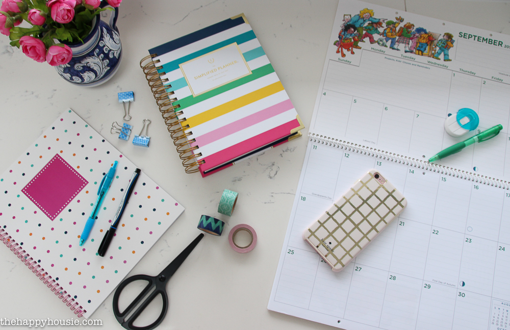 How to Stay Organized with Calendars and Planners -4