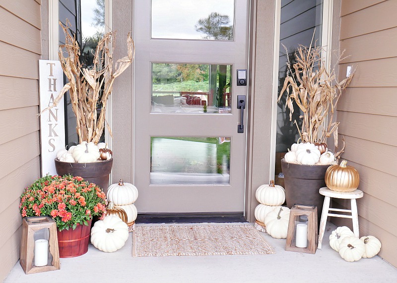 neutral-tone-fall-porch-at-design-dining-and-diapers