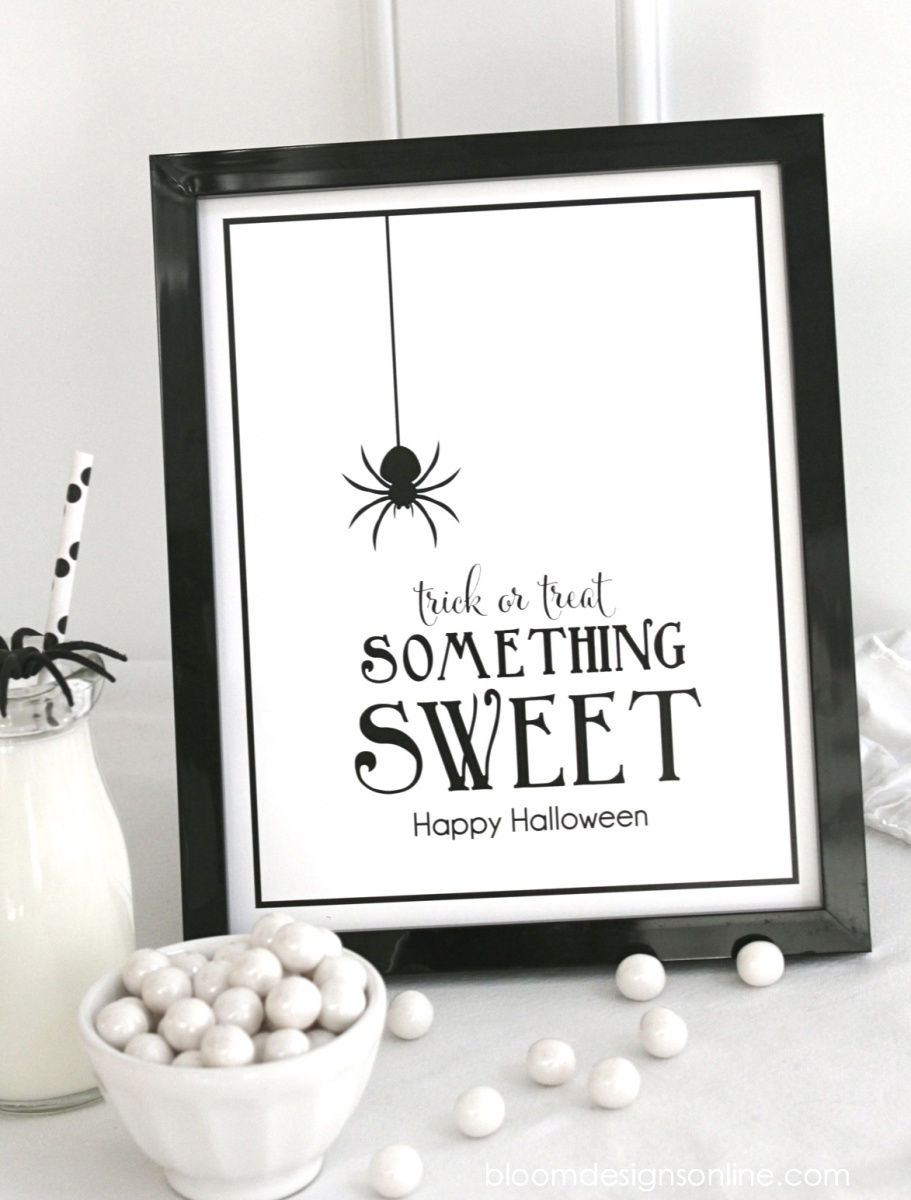 A trick or treat Halloween printable.