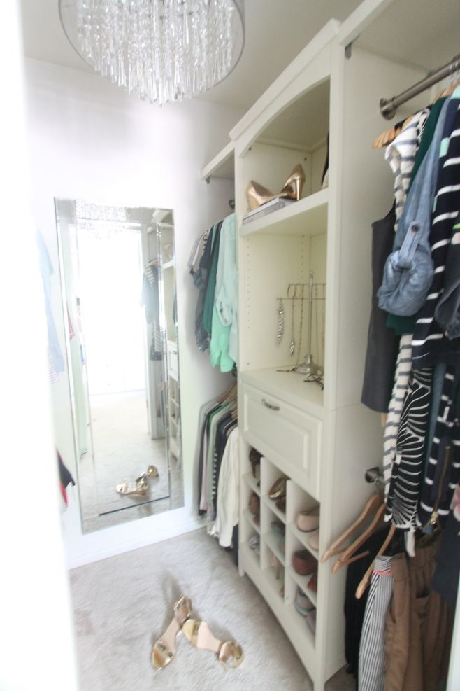 beautiful-small-walk-in-closet