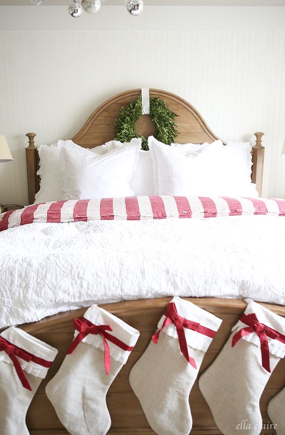 A bedroom decorated for Christmas.