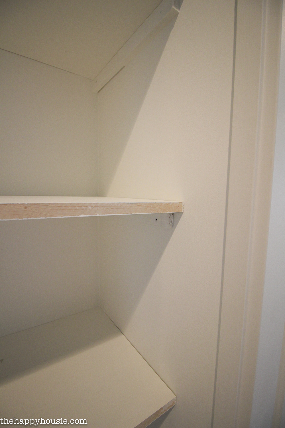 How To Replace Wire Shelves With Diy, How To Install Wire Shelves On Drywall