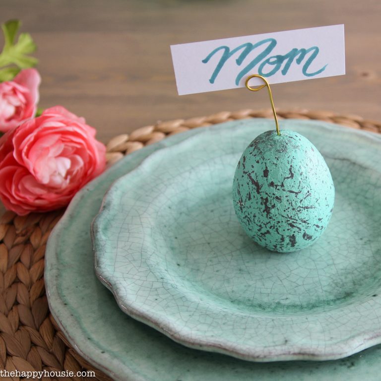 DIY Speckled Easter Egg Place Card Holders