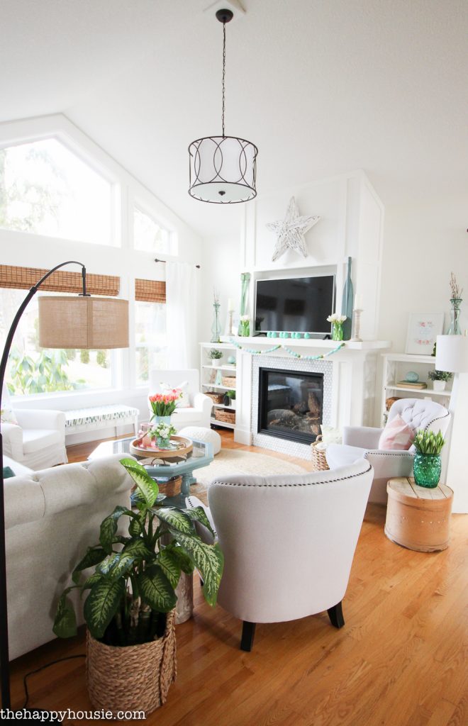 Seasonal Simplicity Spring Home Tour | The Happy Housie