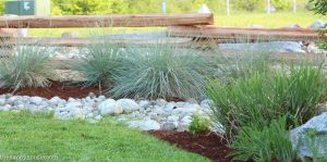 DIY Outdoor Projects to Transform Your Yard | The Happy Housie