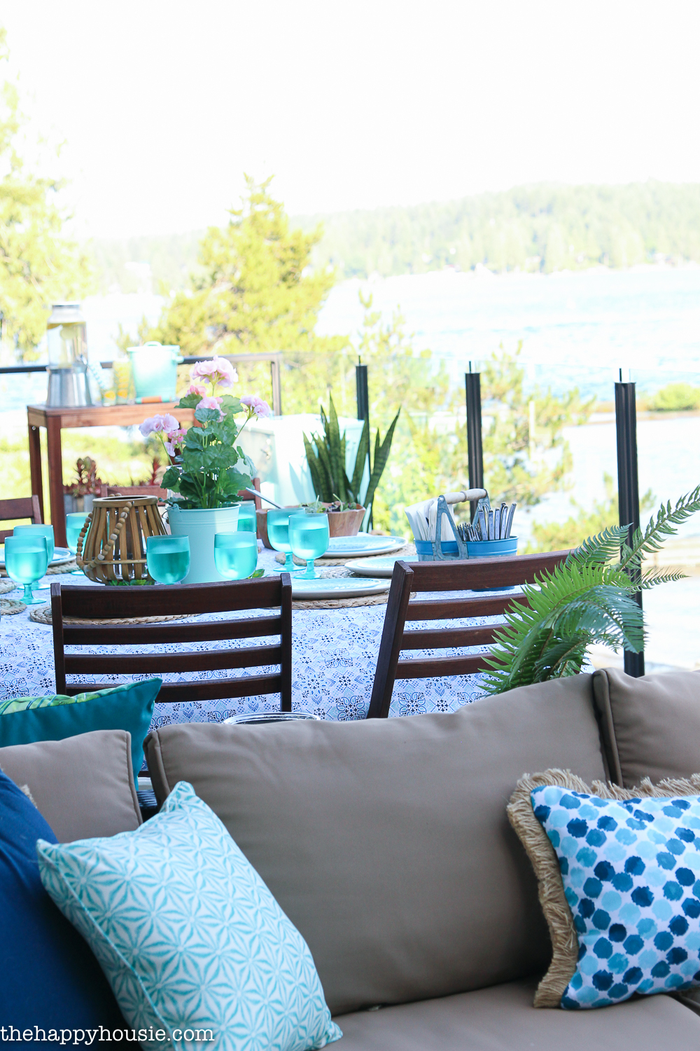 The outdoor patio overlooking the lake.