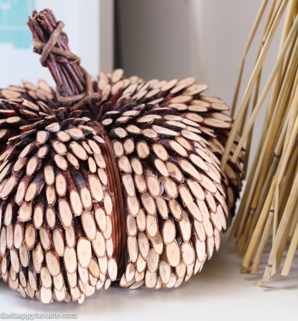 Simple Fall Front Entry Hall Decor | The Happy Housie