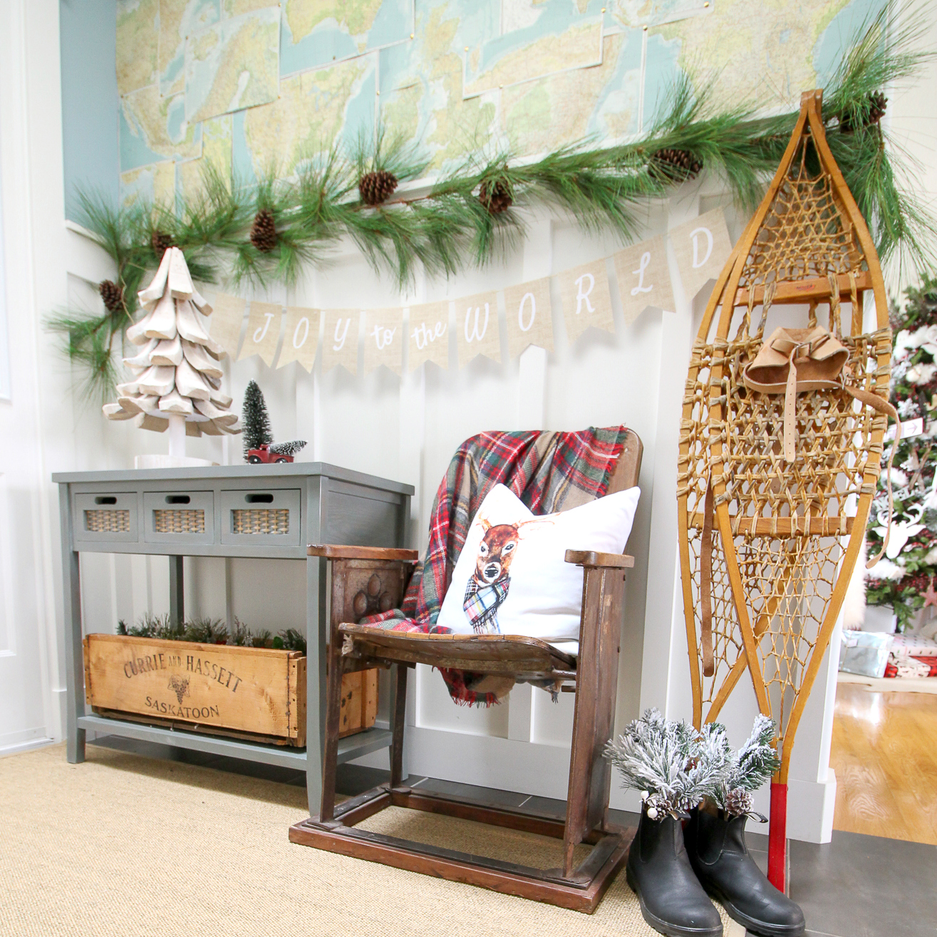 Our Christmas Entry Hall {with free printable Joy to the World Banner}