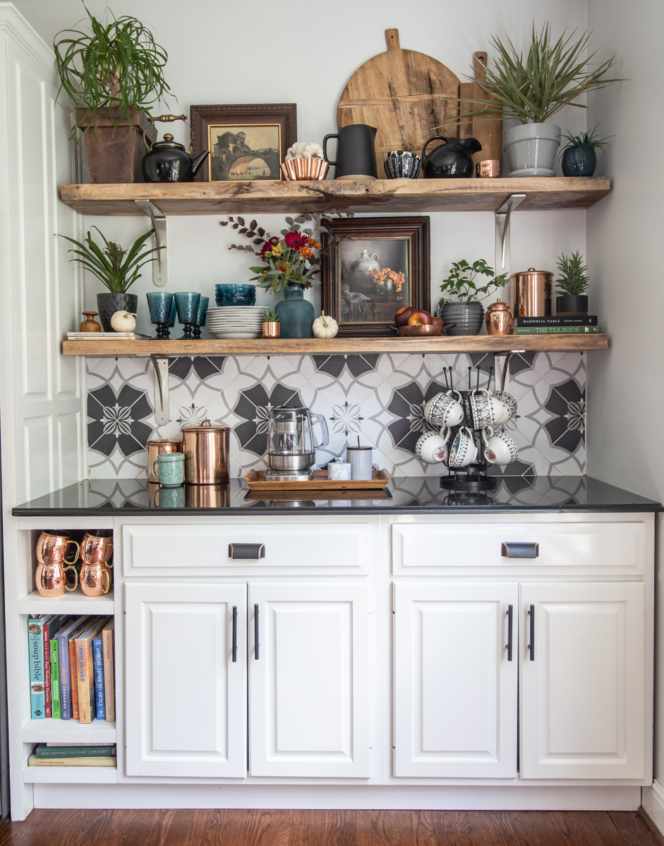 A little nook off the kitchen decorated for fall.
