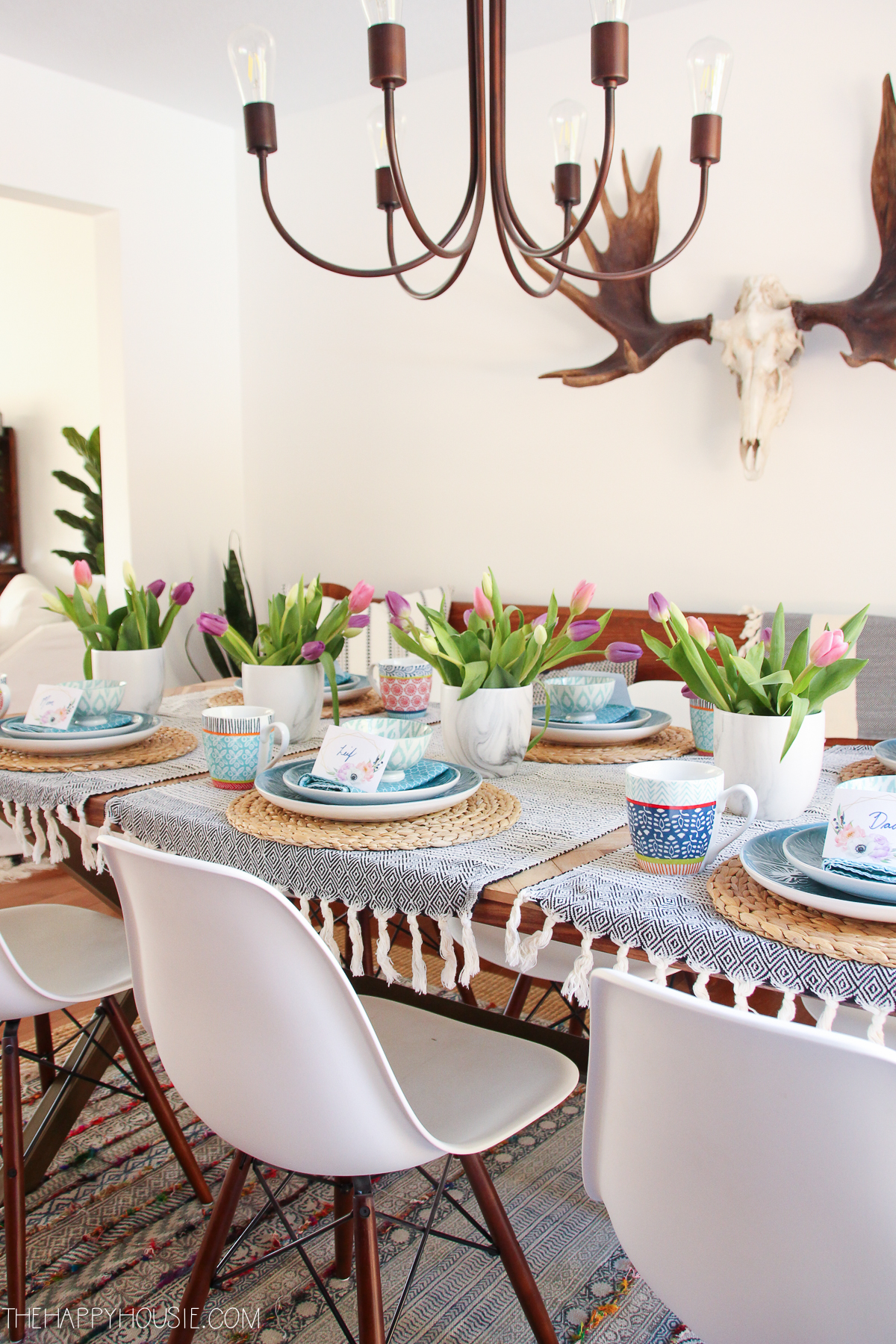 Simple Boho Chic Spring Dining Room & Tablescape