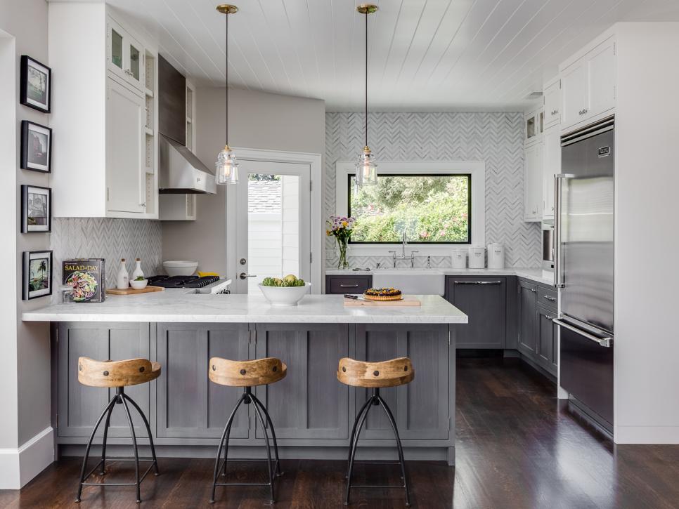 20 Fabulous Kitchens Featuring Grey Kitchen Cabinets