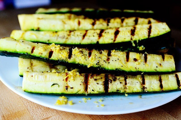 A plate of grilled zucchini.
