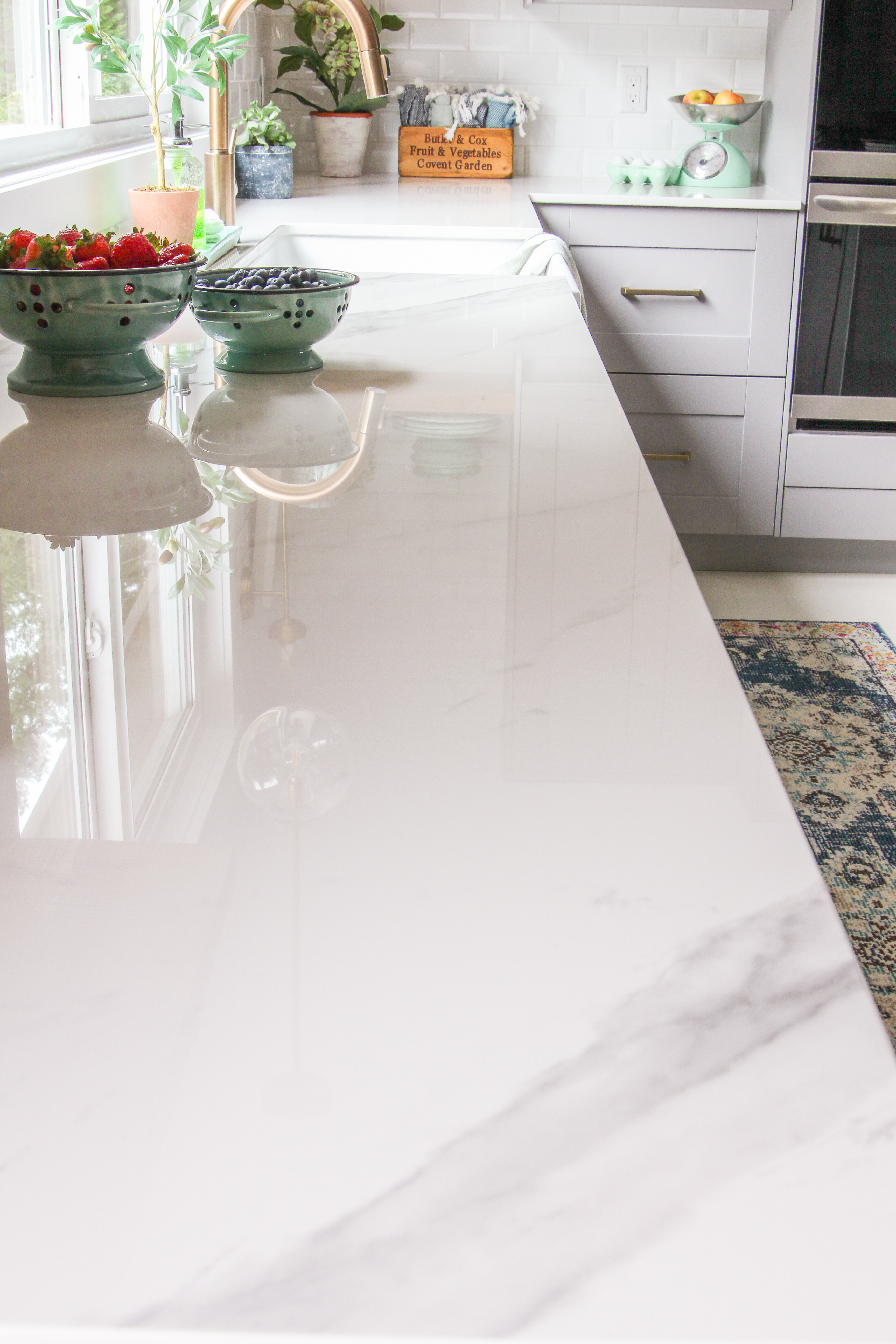 Solid Surface Countertop Options Pros, Why Solid Surface Countertops
