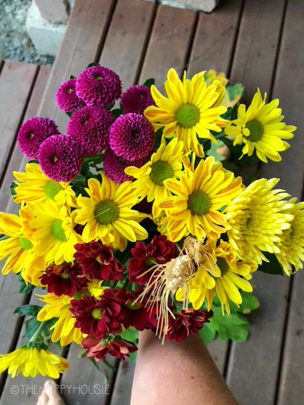 How to Upgrade a Grocery Store Fall Bouquet with Foraged Fall Greenery ...