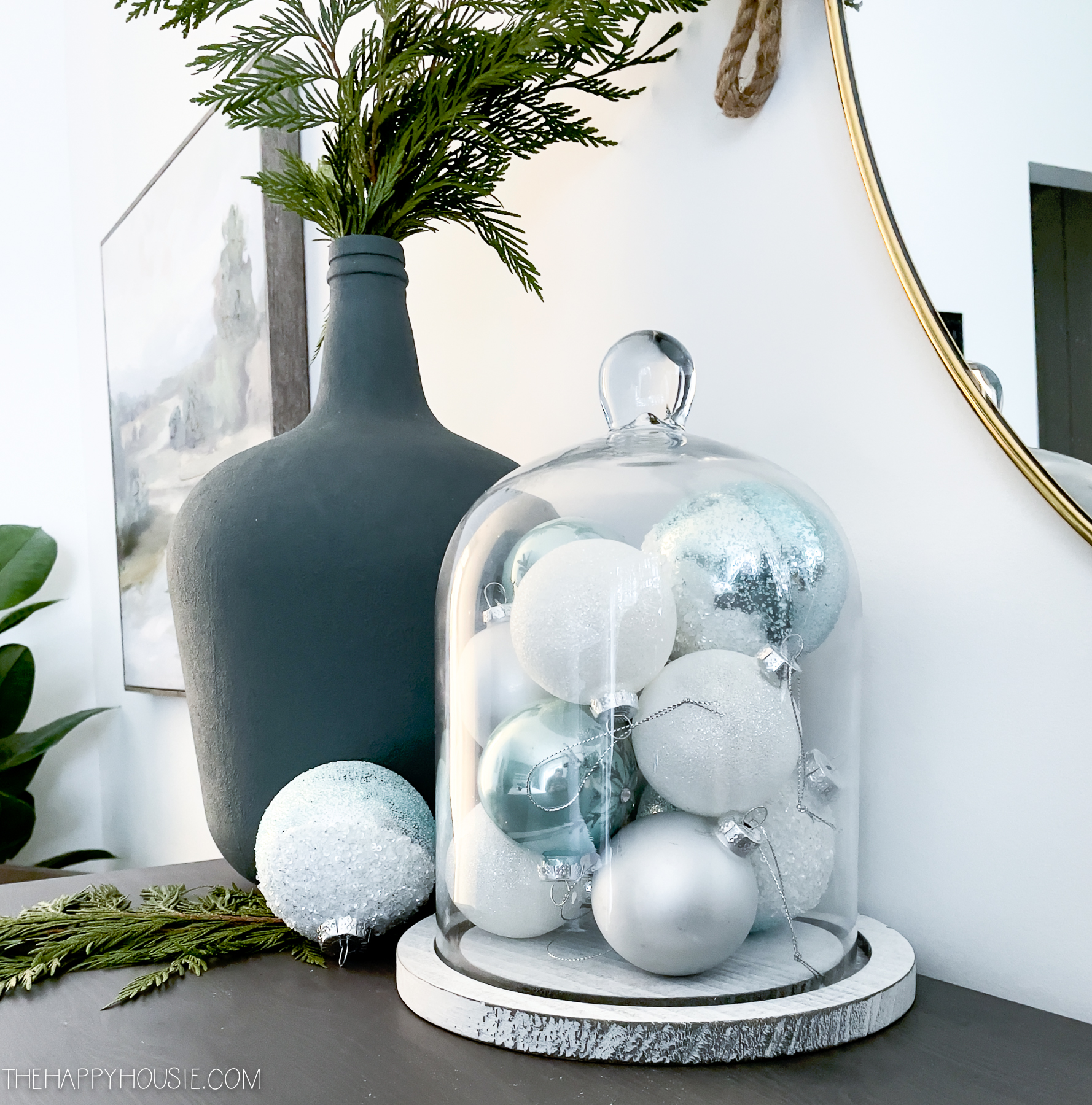 Simple Elegant Christmas Decor Ideas with a Vintage Modern Feel