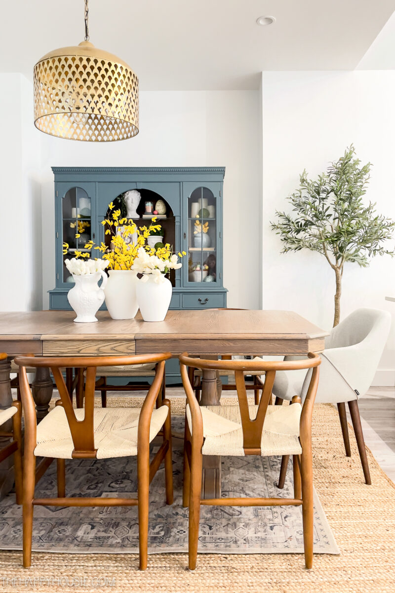 Spring Dining Room Decor Ideas: DIY Textured Vases | The Happy Housie