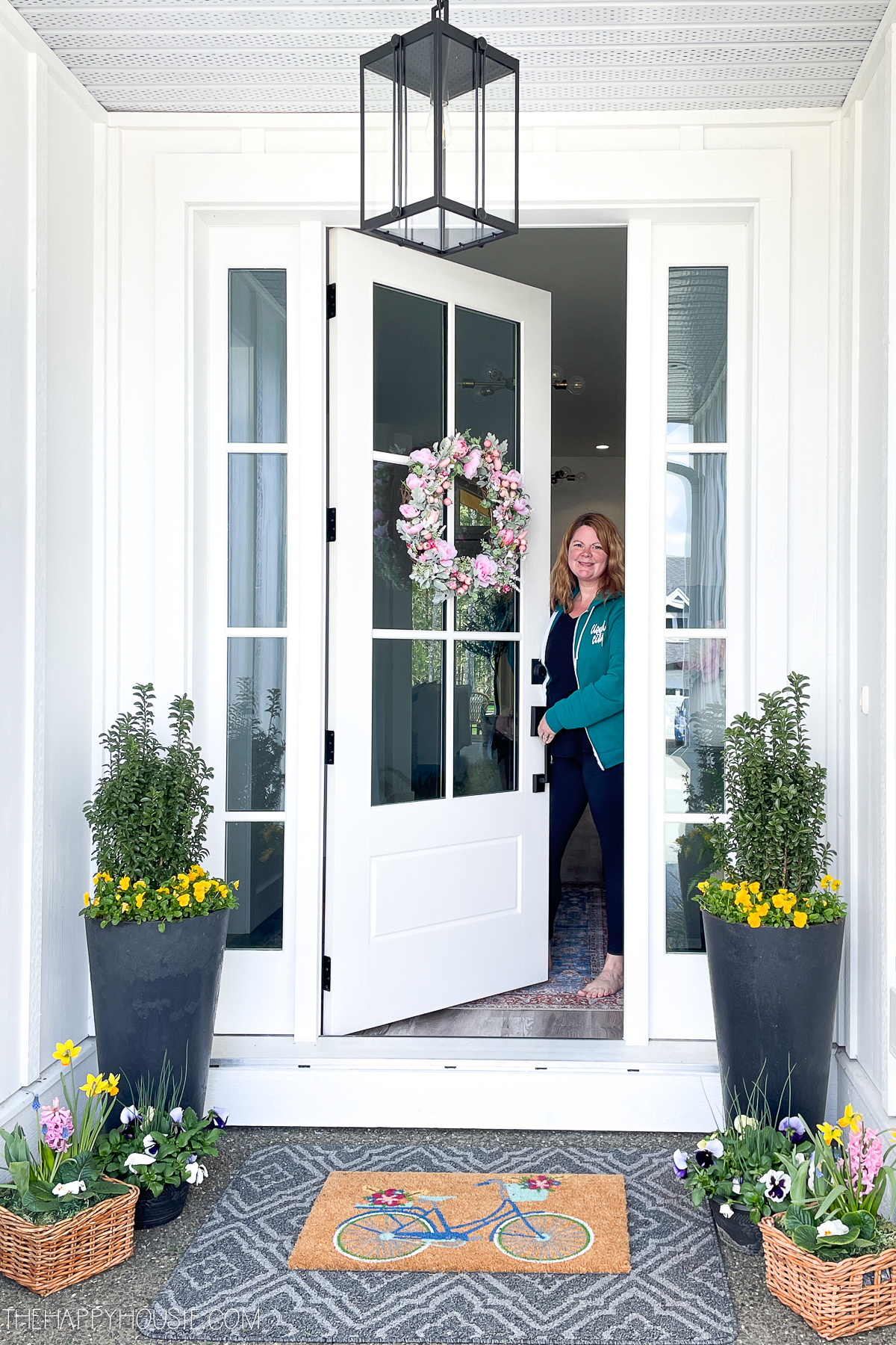 Easy Spring Front Porch Makeover Ideas HOW TO LAYER FRONT DOOR