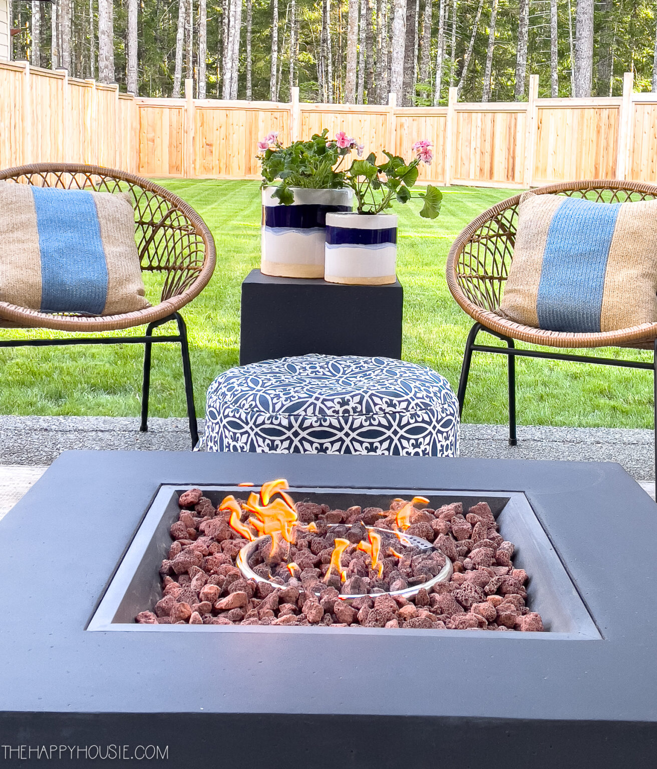 Deck Decor on our Summer Patio | The Happy Housie